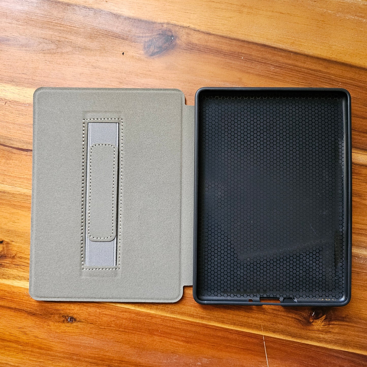 Polaroid Foldable Kindle Case